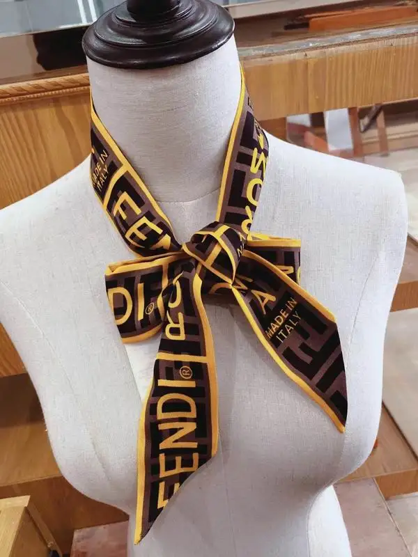 Fendi silk ribbon E06 (2)
